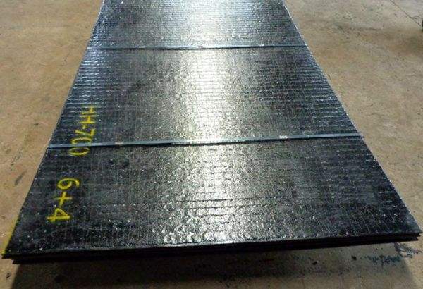 耐磨钢板合金碳化物在高温下有很强的稳定性能